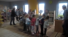 Przedszkolaki z Brzezia w brzeskiej bibliotece 2016_5