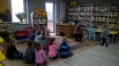 Przedszkolaki z Guźlina w brzeskiej bibliotece_10
