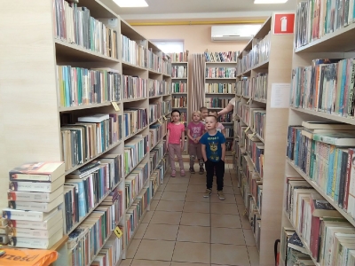 Krasnoludki poznają bibliotekę - lekcja biblioteczna_67
